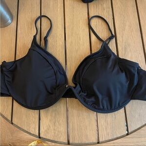 GOOD AMERICAN Showoff Curve Bikini Top in black size 7 NWT‎ 4xl